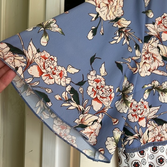 Brand new tunic top. Never worn. - Picture 3 of 6